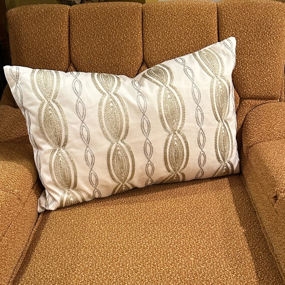 NWT CRATE&BARREL Throw Pillow DODO BY JOSI SEVERSON 22X15”